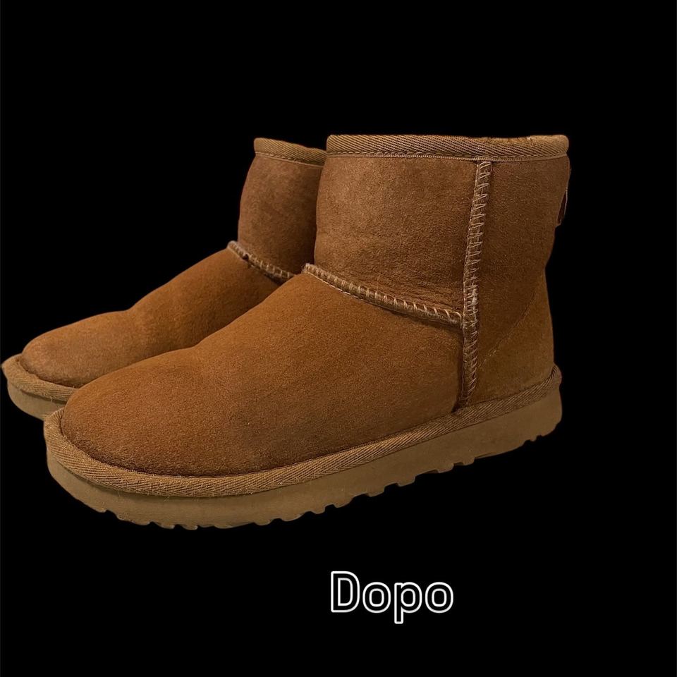 Lo stesso paio di UGG visto di fronte dopo il lavaggio professionale da Calzolaio Baruka