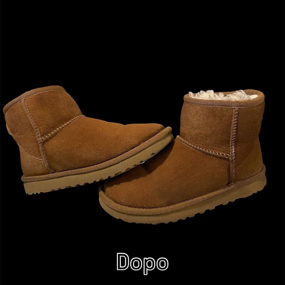Lo stesso paio di UGG dopo il lavaggio professionale da Calzolaio Baruka, vista di tre quarti